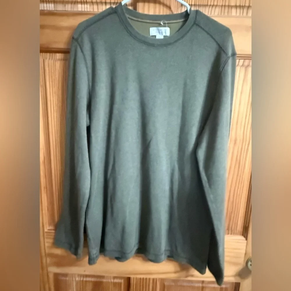Like new! Mens army olive green large banana republic thick textured pullover
